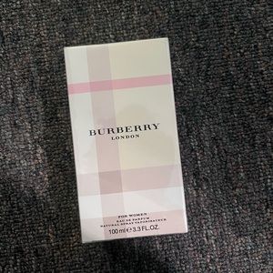 Burberry perfume women